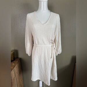 H&M Textured Cream V-Neck mini dress Tie Waist Belt Long Sleeve